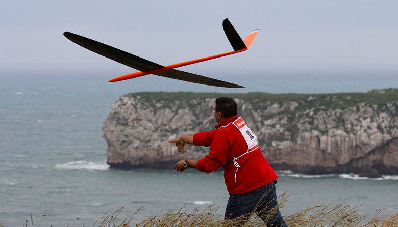 Suances volverá a ser escenario de una competición internacional de aeromodelismo