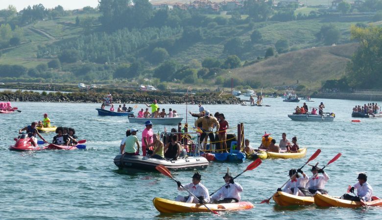 Suances acoge este fin de semana el XI Descenso Popular Ría San Martín Memorial Óscar Zatón