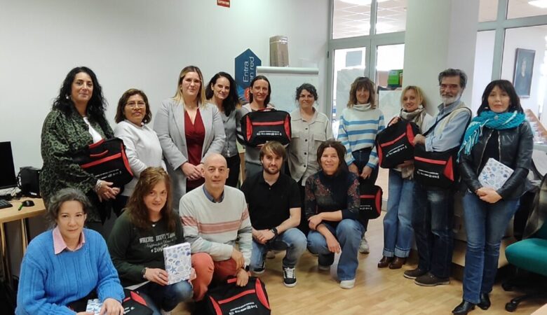 La concejala de Empleo visita la Lanzadera de Empleo de Suances y destaca su papel en la mejora de la empleabilidad local
