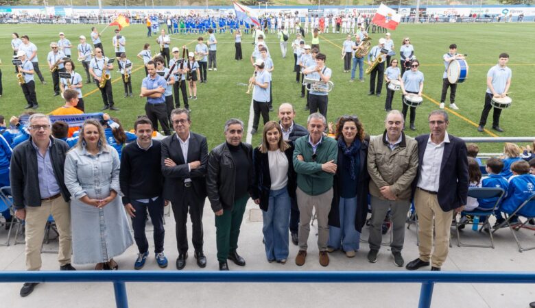 Éxito del partido benéfico disputado entre los veteranos de la S. D. San Martín de la Arena y el Real Madrid Leyendas