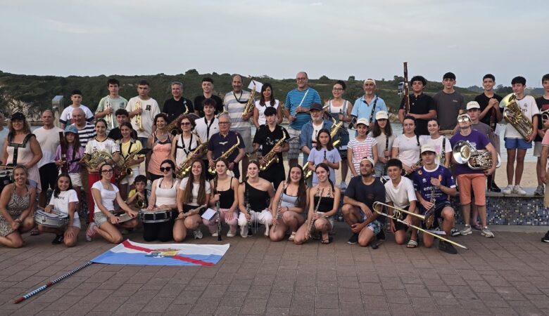 La Banda de Música Municipal de Suances viajará este viernes a Disneyland París para participar en la cabalgata oficial del parque