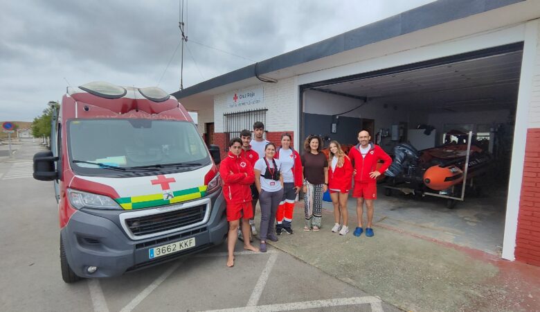Presentado el equipo de vigilancia, socorrismo y salvamento en las playas suancinas