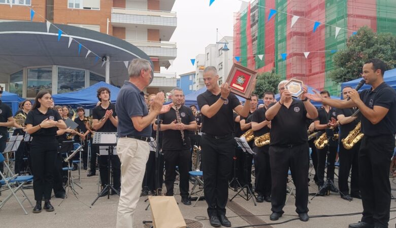 El VI Festival de Bandas de Música Villa de Suances volvió a cosechar un gran éxito de público y participación