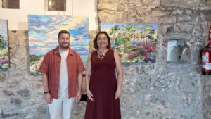 La pintura protagoniza el inicio de agosto en las salas municipales de exposiciones de Suances con las muestras de Paloma Ripollés y David Cuesta